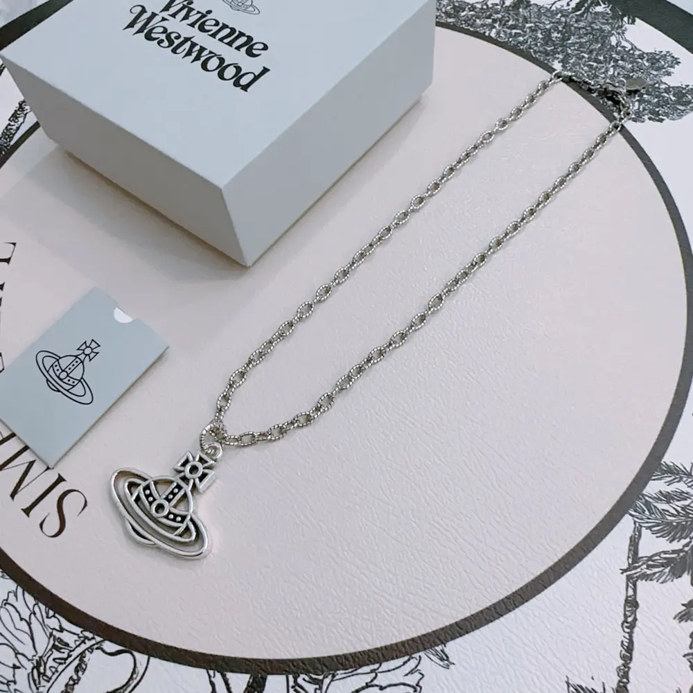 Vivienne Westwood Classic Large Saturn Necklace