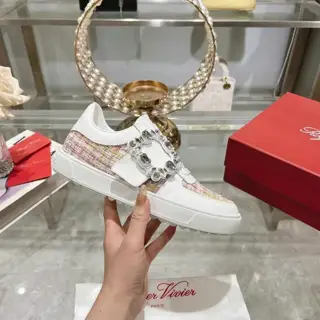 Roger Vivier new square buckle white shoes