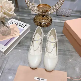 Miu Miu Miu new round-toe shoes