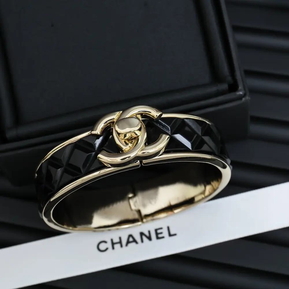 Chanel satchel clasp diamond pattern bracelet