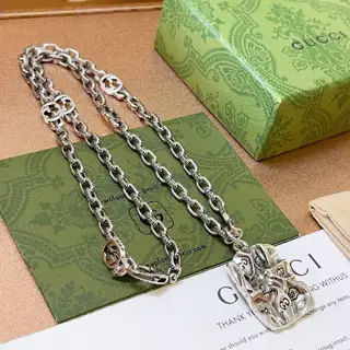 The latest Gucci necklace with a higher-end chain