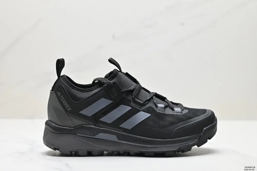 Adidas Terrex Skychaser Tech Men’s Classic Outdoor Hiking and Mountaineering Cushioning