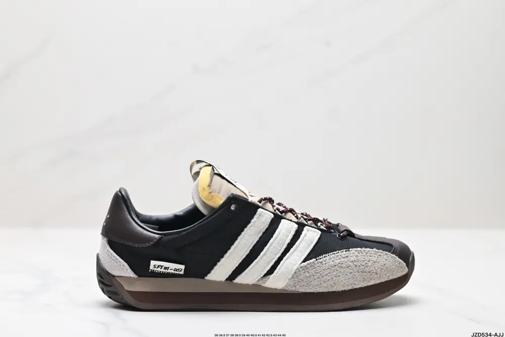 Adidas WB Country Raw rubber soles Delicate and elegant shoe shape Temperament and slim fit GW1388
