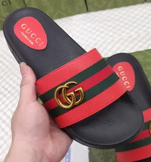 Gucci slippers