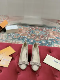 Louis Vuitton autumn and winter new round-toed bow-knot shoes