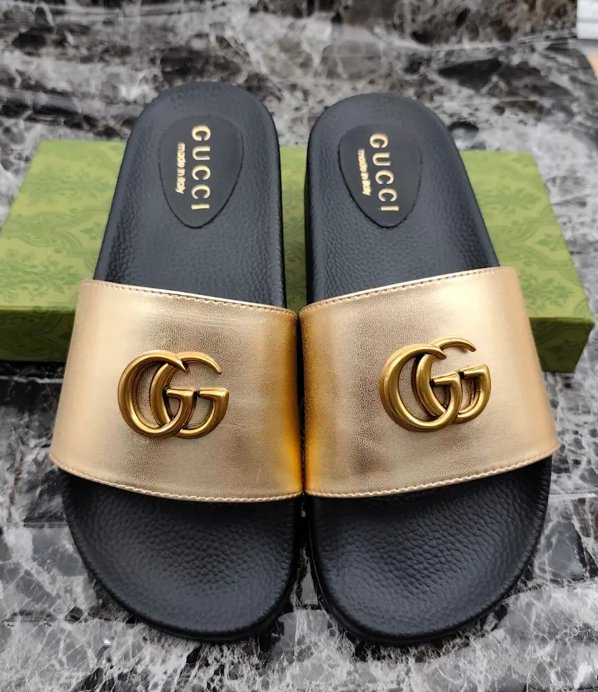 Gucci slippers