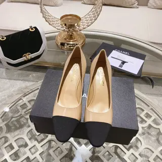 Chanel Spring and Summer Classic Colorblock Thick Heel Single Shoes Fashionable Catwalk