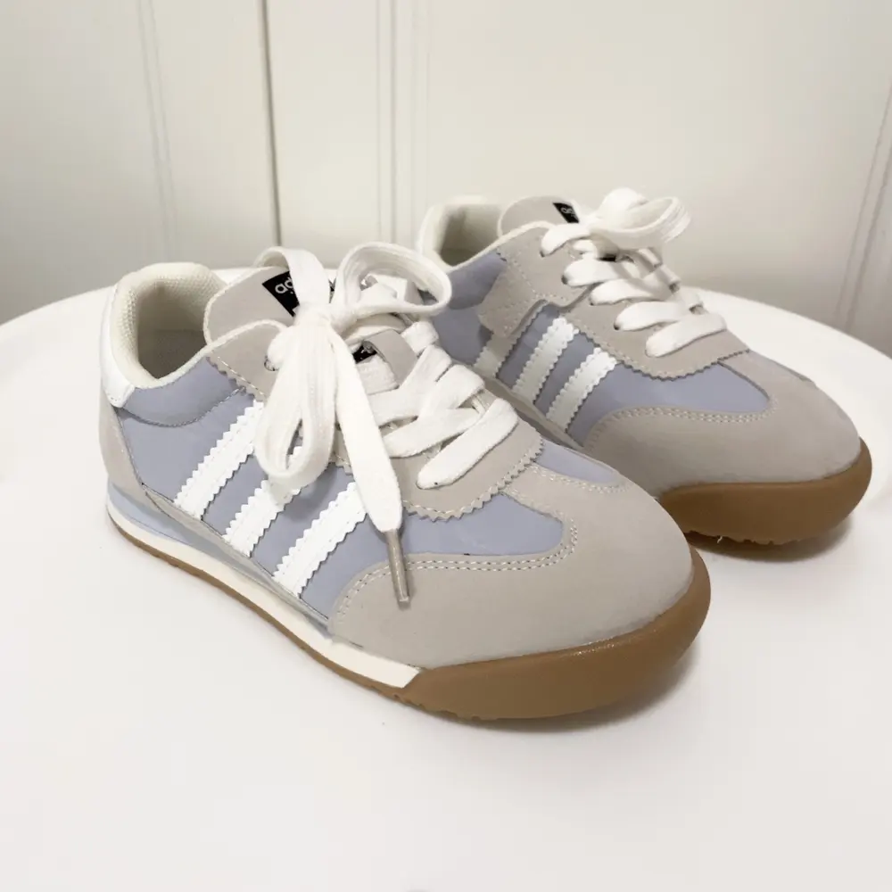 adidas retro versatile and comfortable casual running shoes