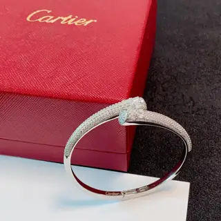 Cartier full diamond nail inlaid diamond bracelet Imported precision color preservation 18k