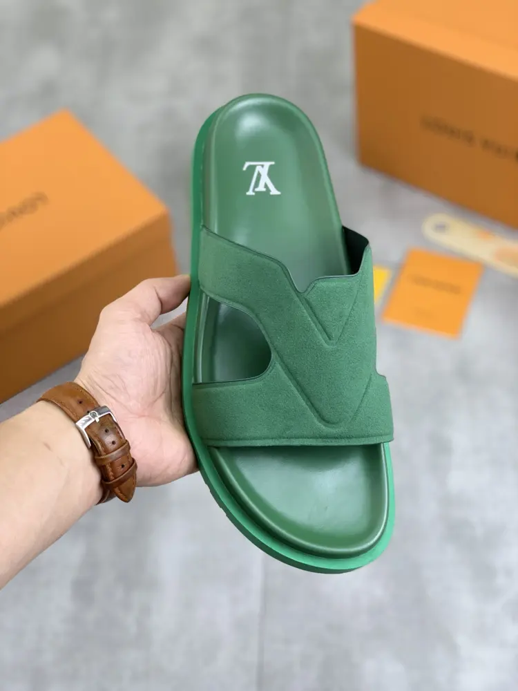 Louis Vuitton men’s slippers