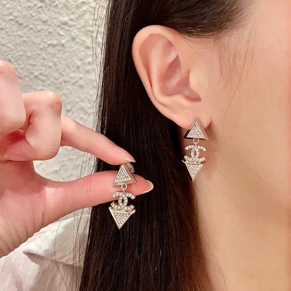 Chanel second-hand double C earrings