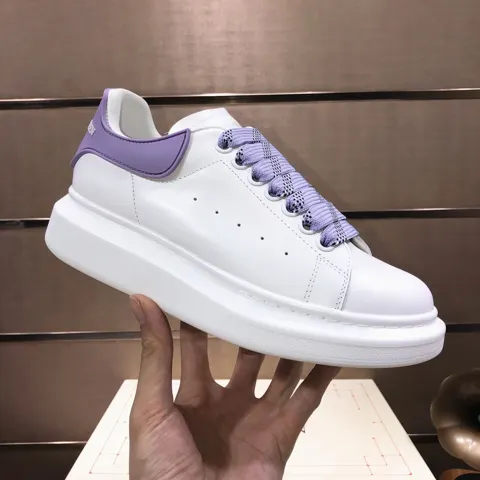 McQueen couple thick-soled series white shoes