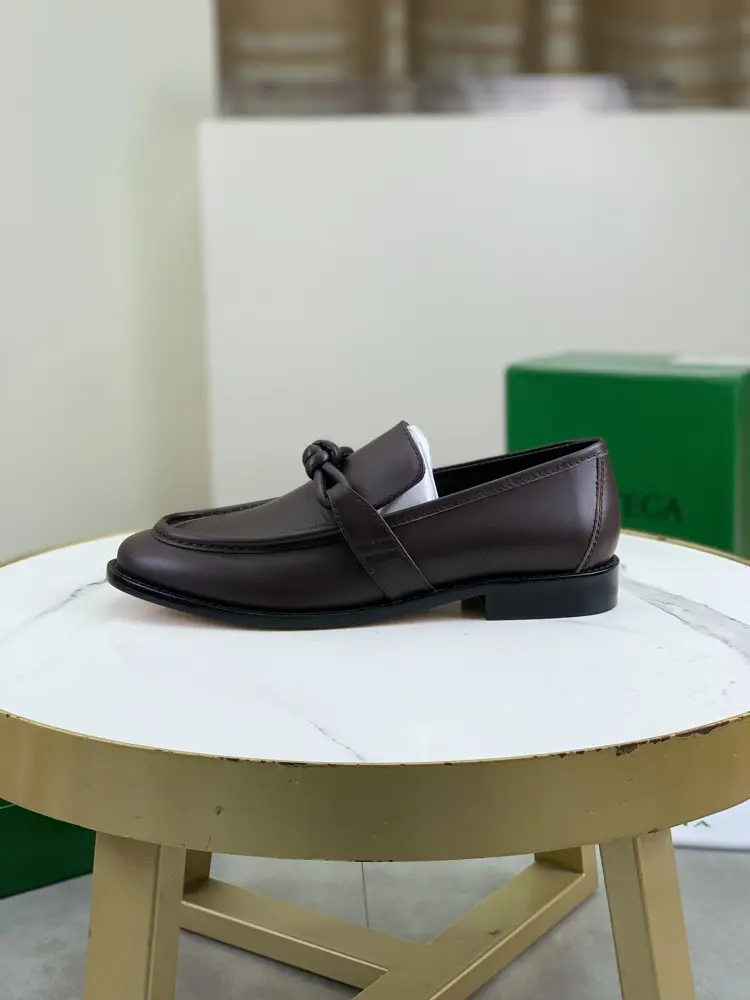 BOTTEGA VENETA business couple leather shoes