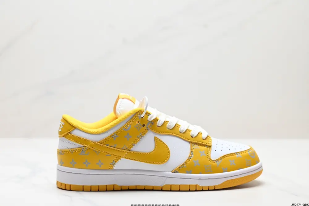 NIKE SB Dunk Low Sneakers LV0526-590