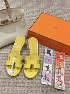 Hermes Palm print Heels