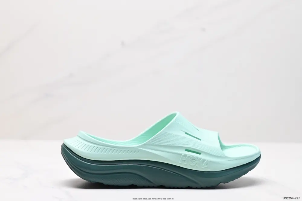 HOKA ONE ORA Recovery Slide 3 sports slippers