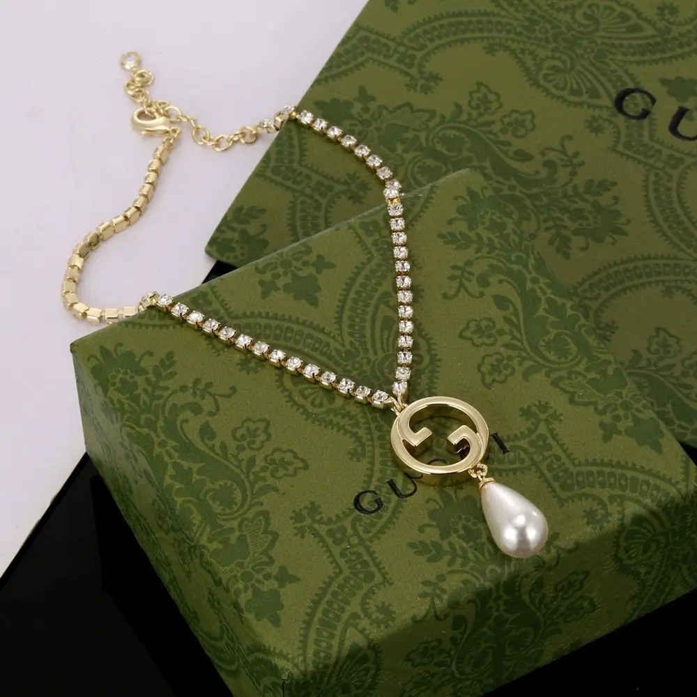 Gucci counter synchronization Gucci pearl necklace Choose a few pieces of jewelry to