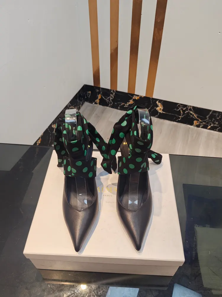 Balmain’s latest spring and summer catwalk high-heeled slippers