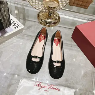 Roger Vivier leather ballet shoes round toe shoes