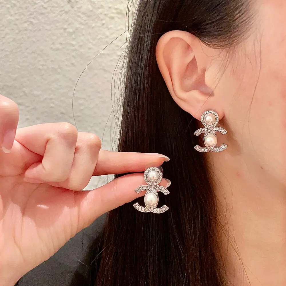 Second-hand Chanel earrings