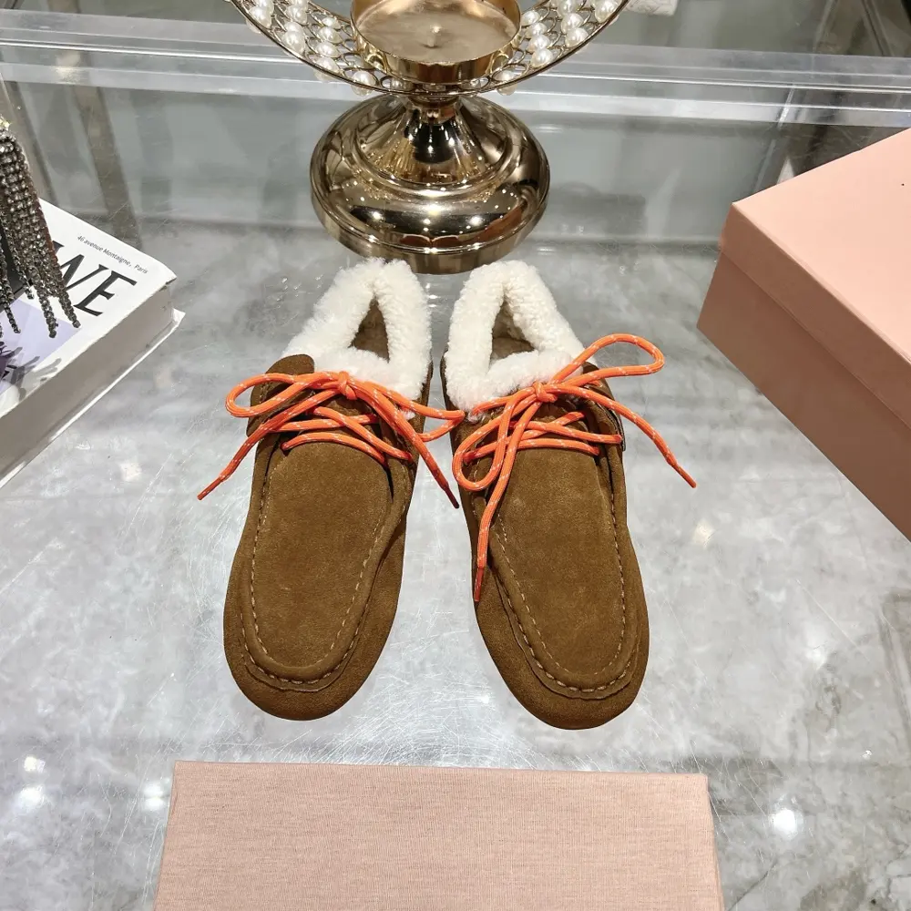 Miu Miu Miu new British style lace-up white shoes casual shoes