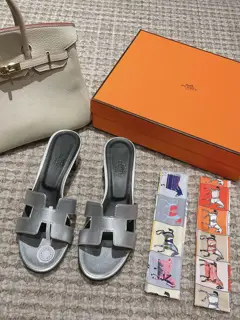 Hermes Palm print Heels