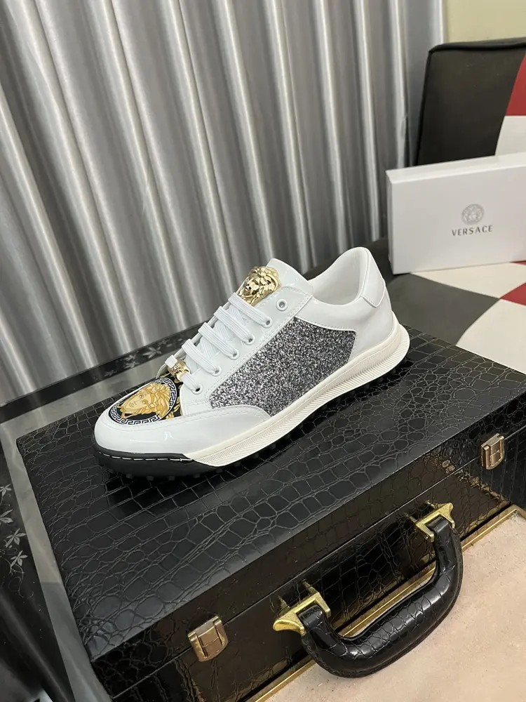 Versace casual shoes make walking more convenient and comfortable