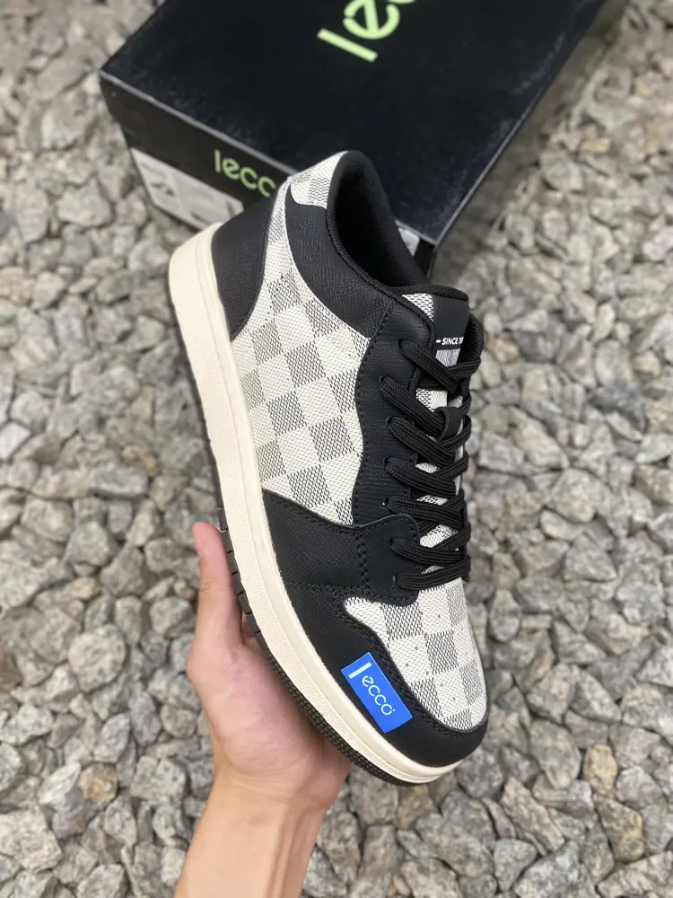 ECCO sports running shoes/casual shoes