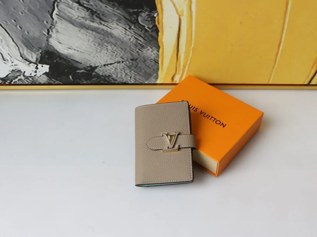 Louis Vuitton Capucines