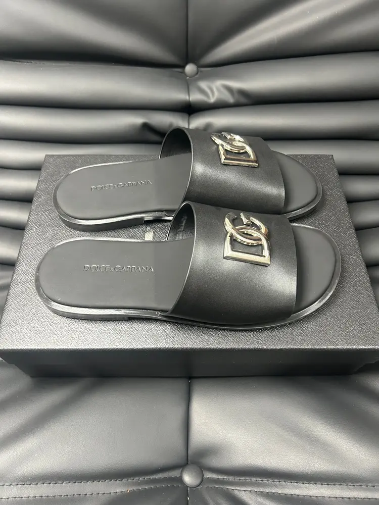 Dolce & Gabbana Logo Beach Slippers
