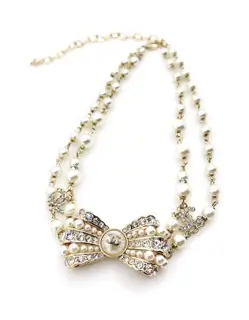 Chanel bow pearl necklace