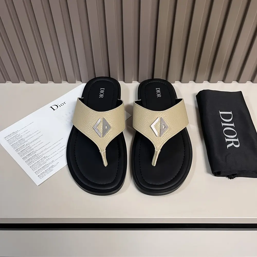 Dior Aqua sandals are elegant yet casual. The cross-strap design is reinterpreted in Dior