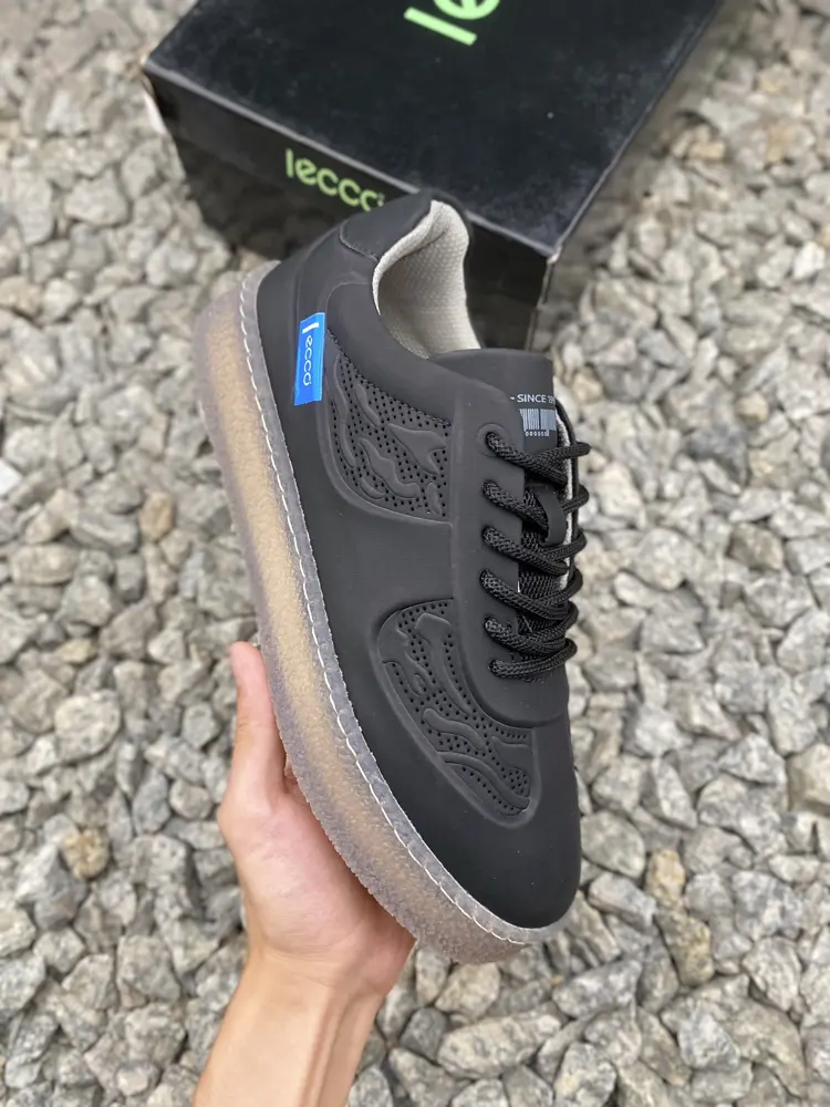 ECCO sports running shoes/casual shoes