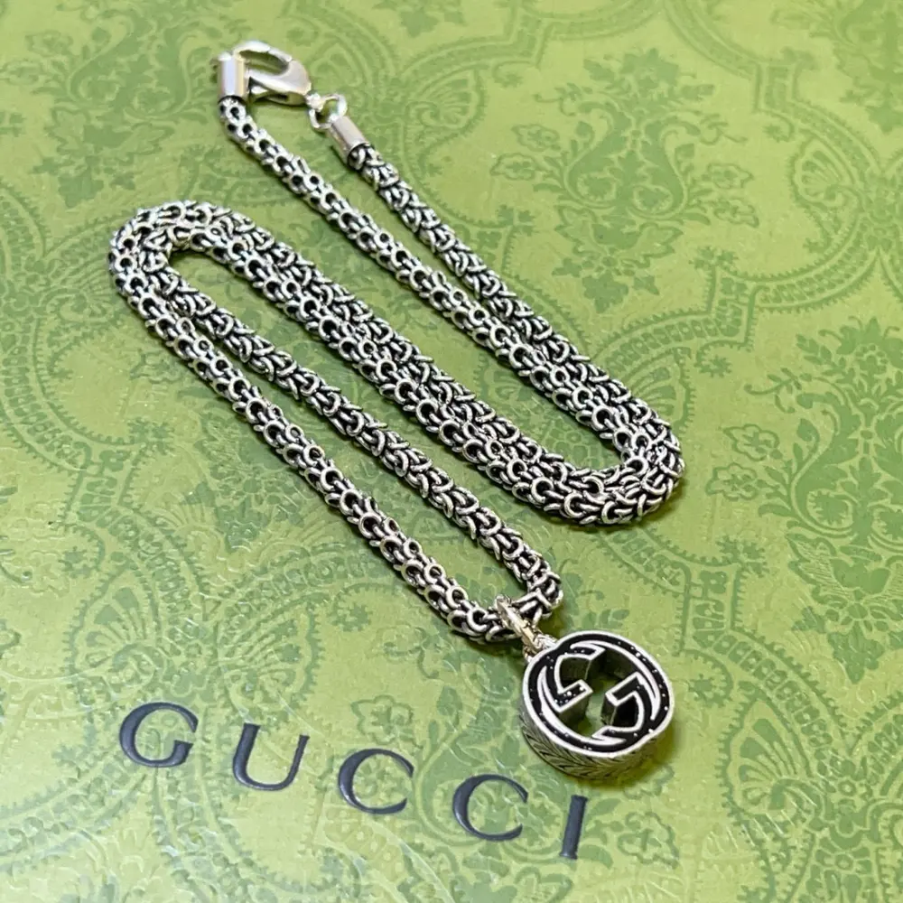 GucciThe latest Gucci necklace with a higher grade chain