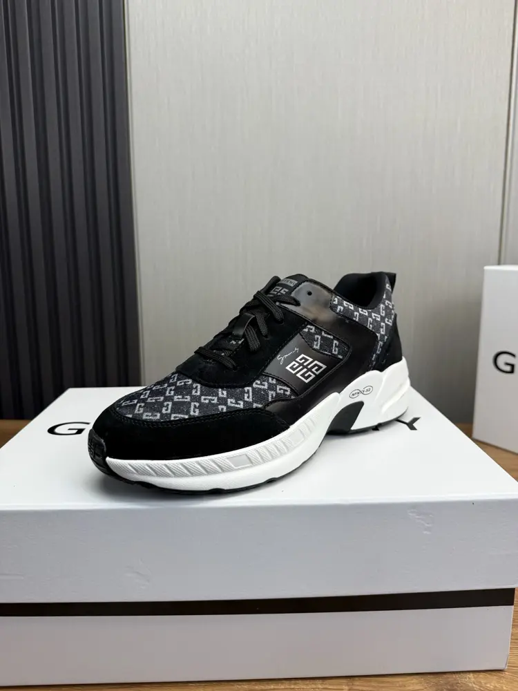 Givenchy men’s thick-soled height-enhancing casual sports shoes