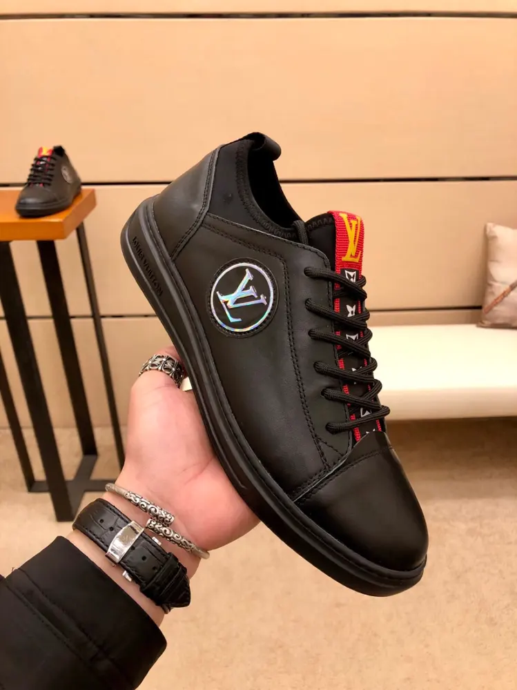 Louis Vuitton men’s casual leather shoes