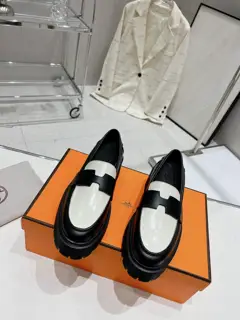Hermès thick-soled loafers are simple