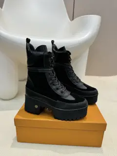 Louis Vuitton thick-soled shoes