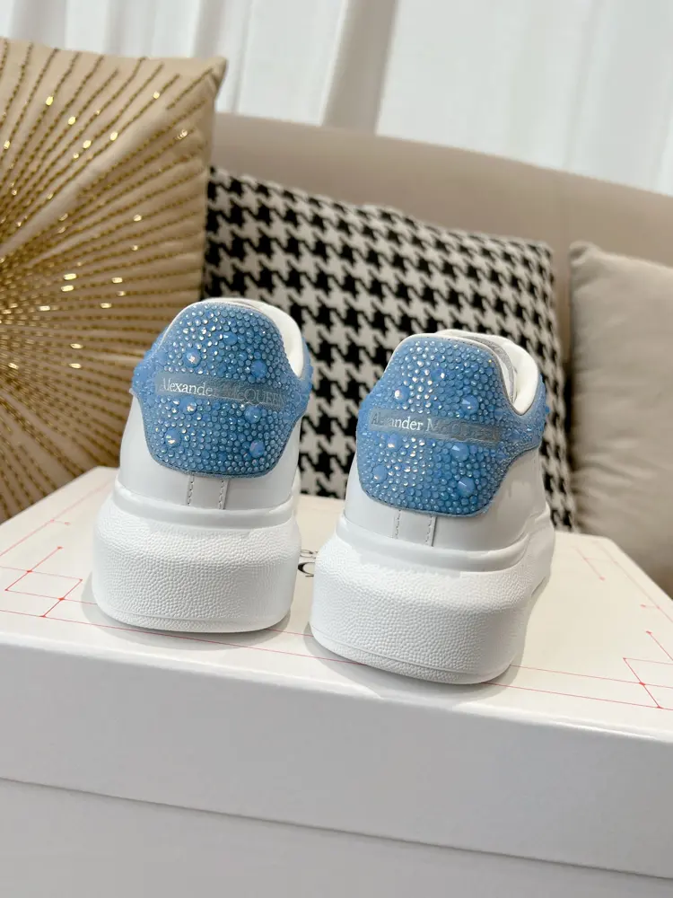 Alexander McQueen classic popular star all-match white shoes