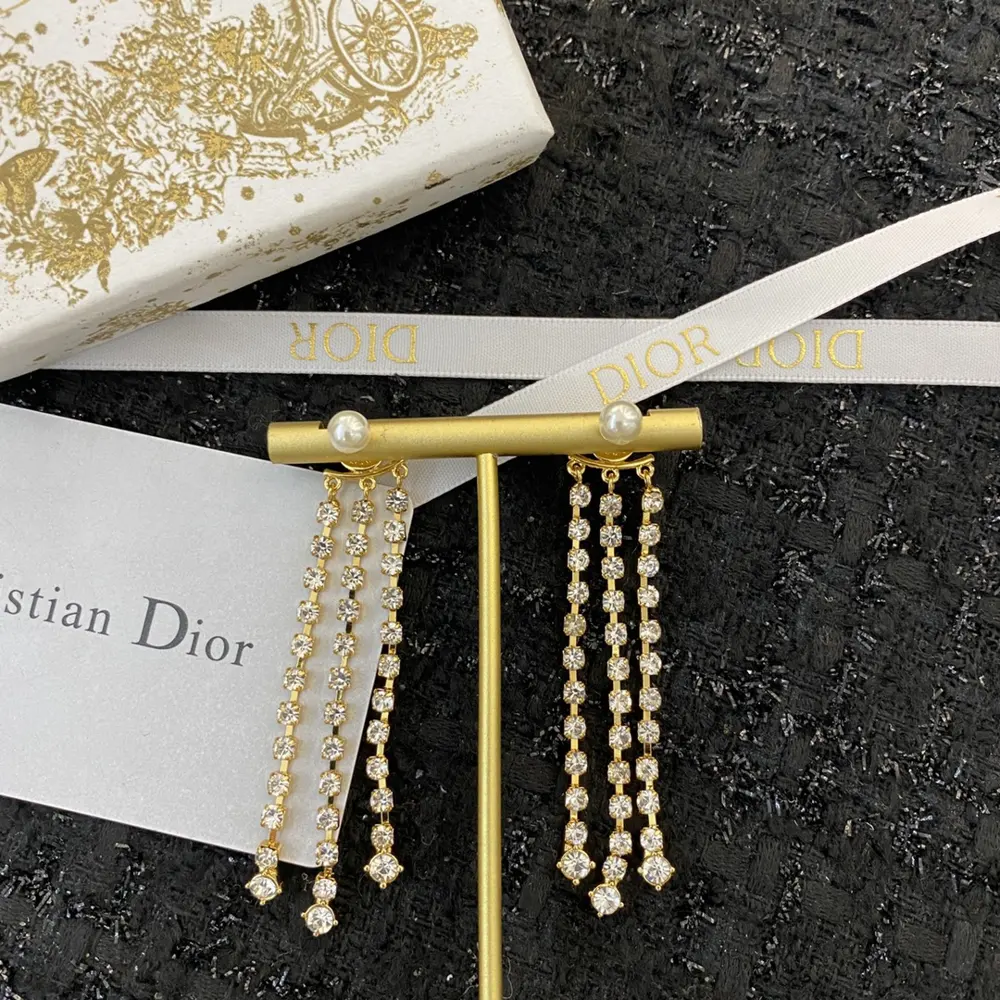 Dior’s best-selling new earrings are newly launched Exclusive high-end quality real photos