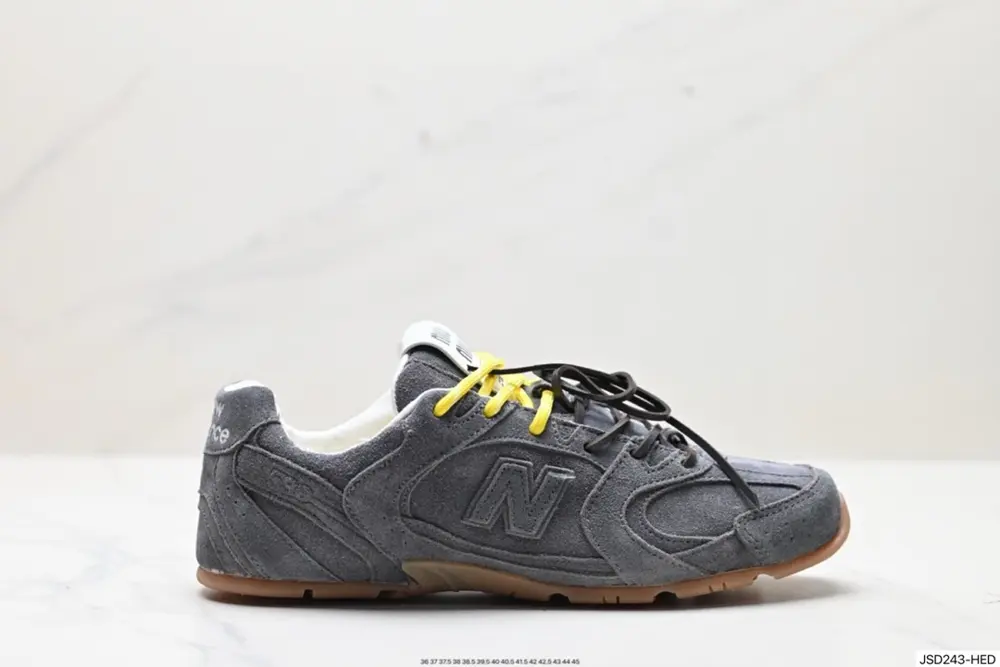 New Balance Maillard color matching creates a new cross-border cooperation