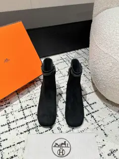 Hermès autumn and winter new kelly buckle short boots