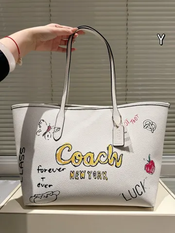 COACH Tote
