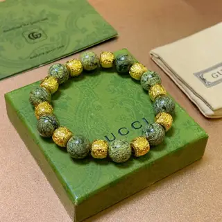 Gucci Bracelet for men and women. The latest blue tiger eye stone bracelet is of a higher