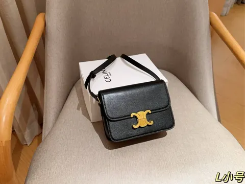 Celine Triomphe