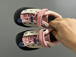 KEEN trendy outdoor children’s Velcro hiking shoes