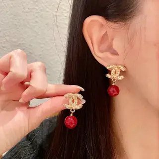 Chanel second-hand earrings