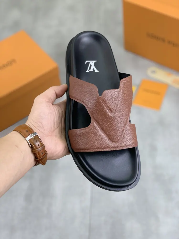 Louis Vuitton men’s slippers