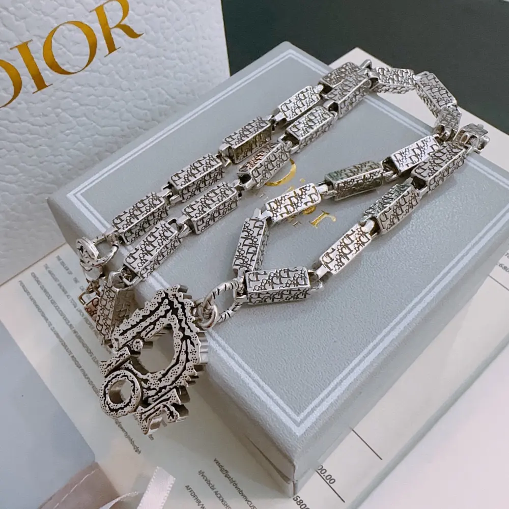 Dior necklace Original goods New models from the counter