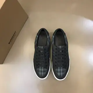 Burberry’s classic low-top sneaker for men